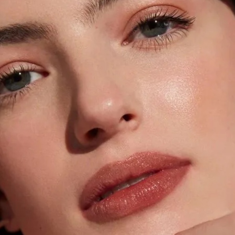 Beautycounter Lip Beyond Gloss Amber Iridescent Gloss
